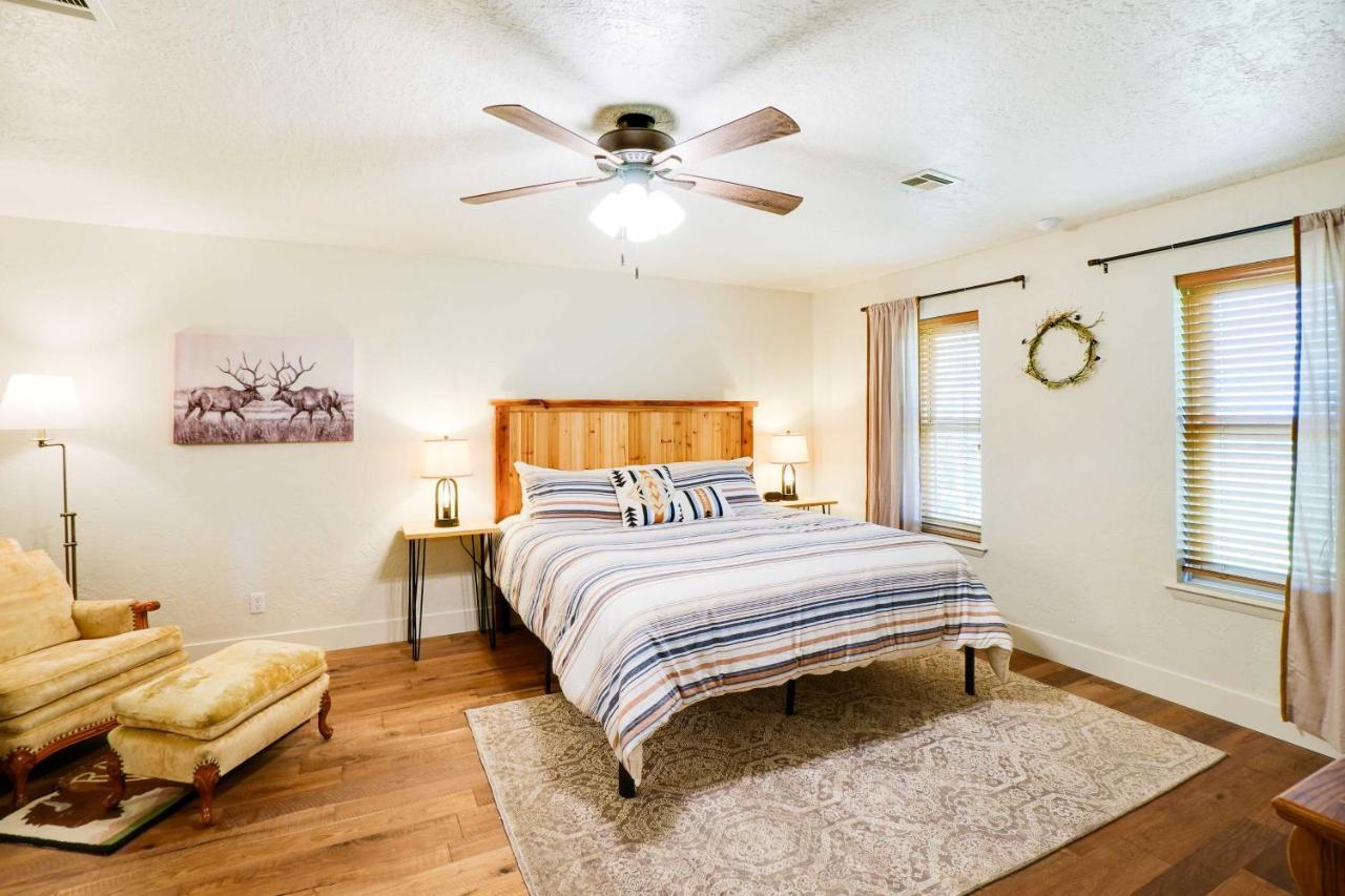 Spacious Country Home Near Ft Sill And Medicine Park 로턴 외부 사진