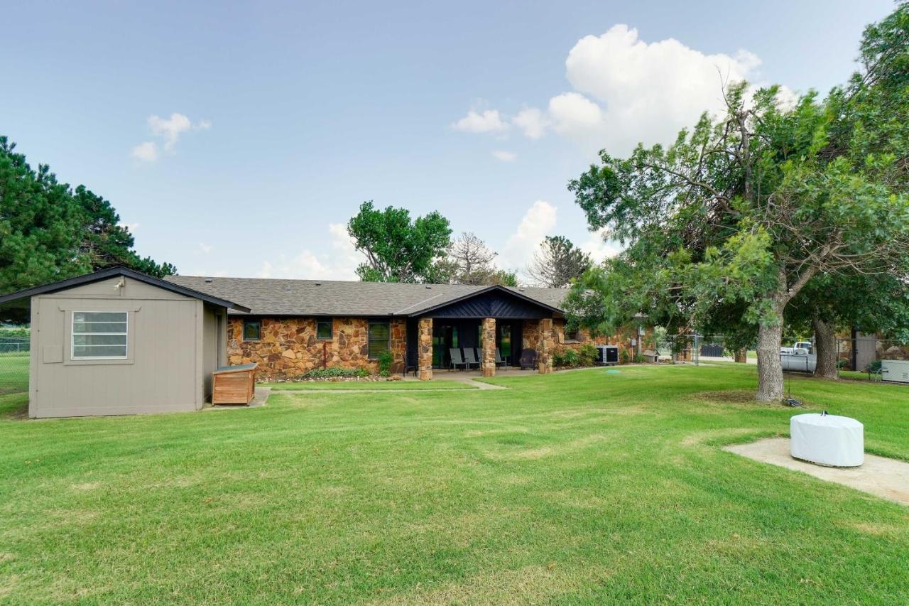 Spacious Country Home Near Ft Sill And Medicine Park 로턴 외부 사진