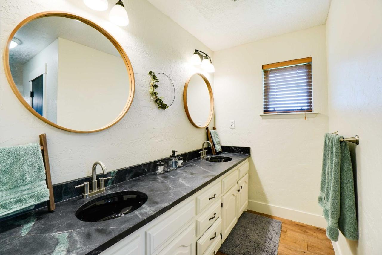 Spacious Country Home Near Ft Sill And Medicine Park 로턴 외부 사진